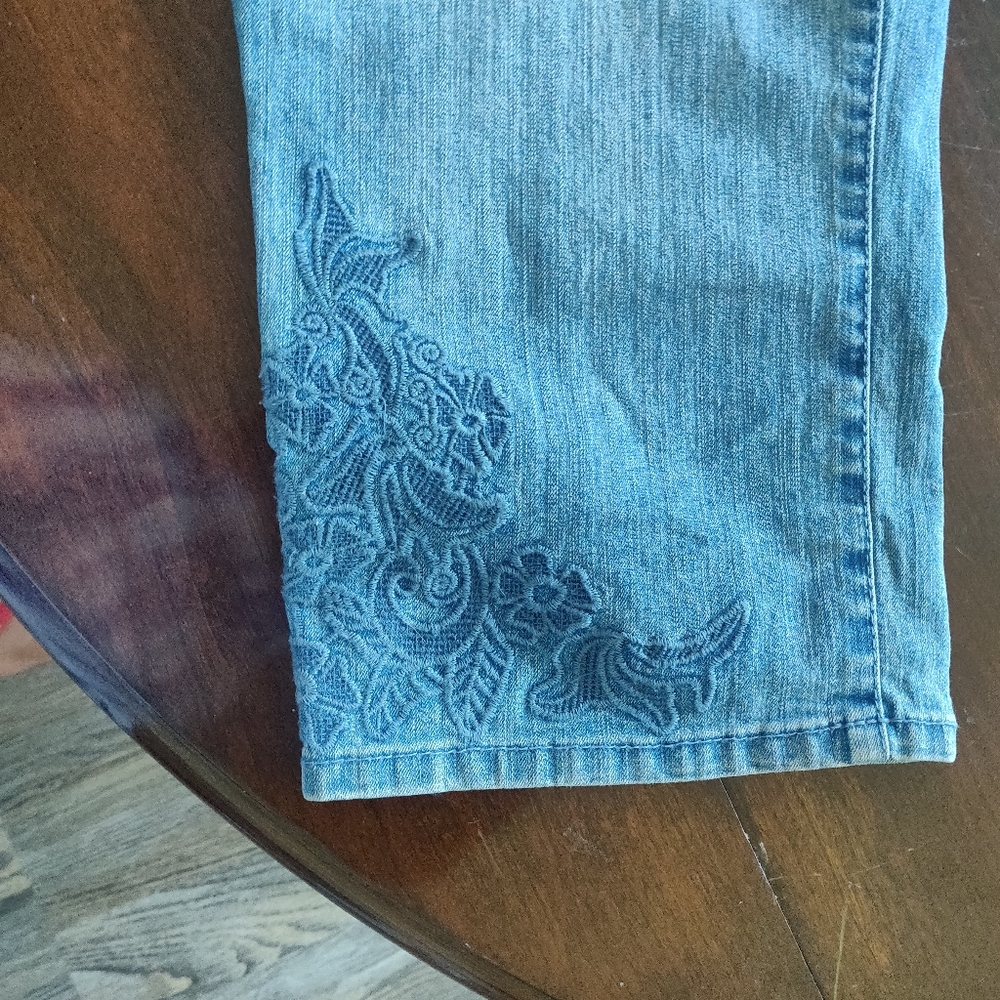 Pants - Picture 3 of 8